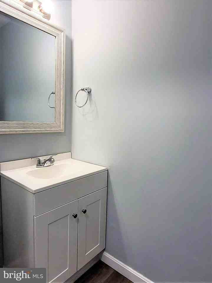 31 Lamplighter Ln - Photo 4 of 13