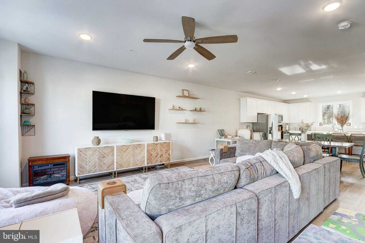 3344 Watershed Blvd - Photo 5 of 23