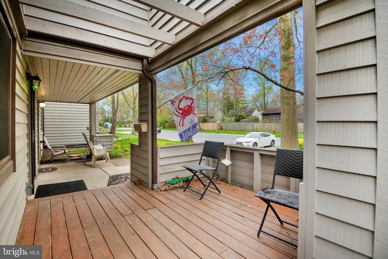 1055 Cedar Ridge Ct - Photo 2 of 13