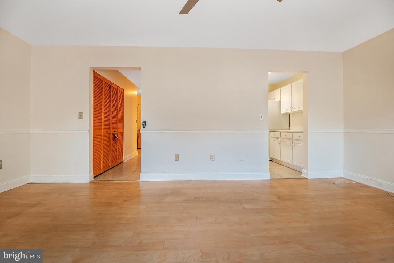 1055 Cedar Ridge Ct - Photo 7 of 13