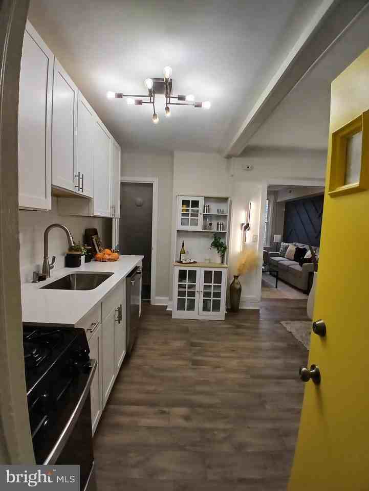 3323 Elmley Ave - Photo 2 of 6
