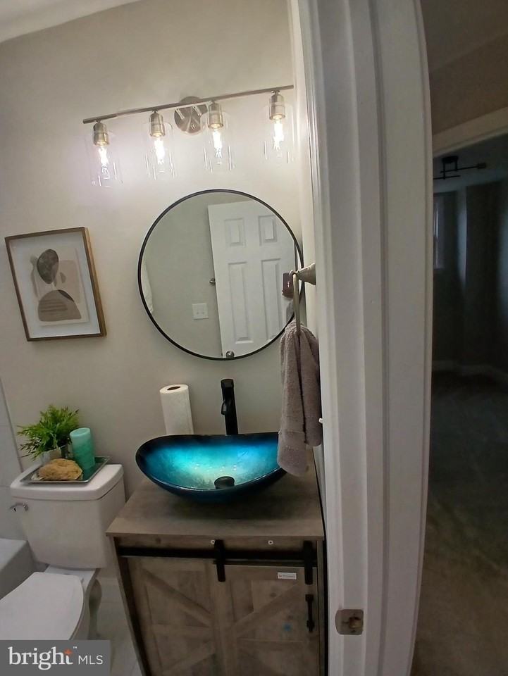 3323 Elmley Ave - Photo 5 of 6
