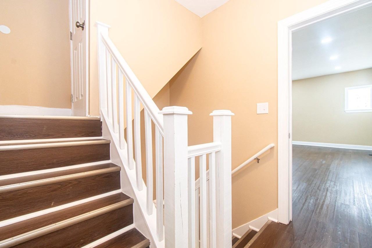 4103 Barrington Rd #2 - Photo 4 of 23