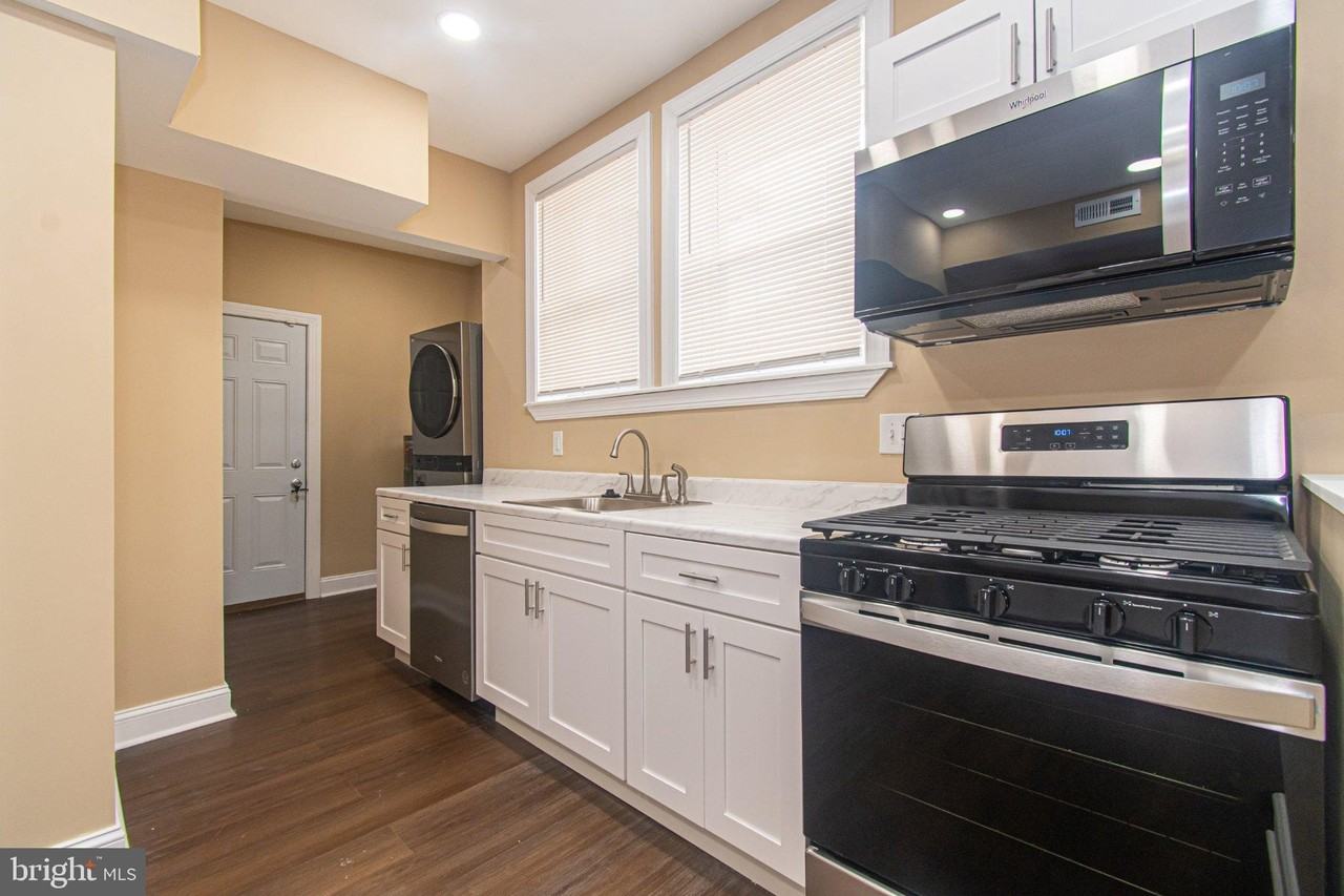 4103 Barrington Rd #2 - Photo 6 of 23