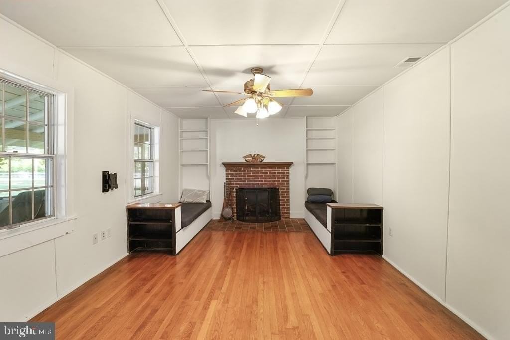11260 Acker Rd - Photo 7 of 50