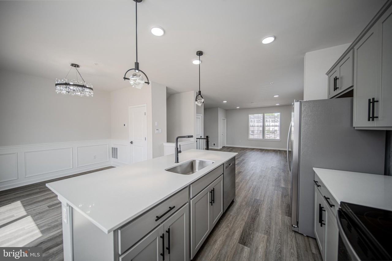 442 WHIRL Lane - Photo 7 of 42