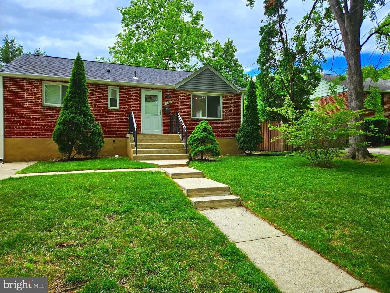 11102 Bucknell Dr - Photo 2 of 14