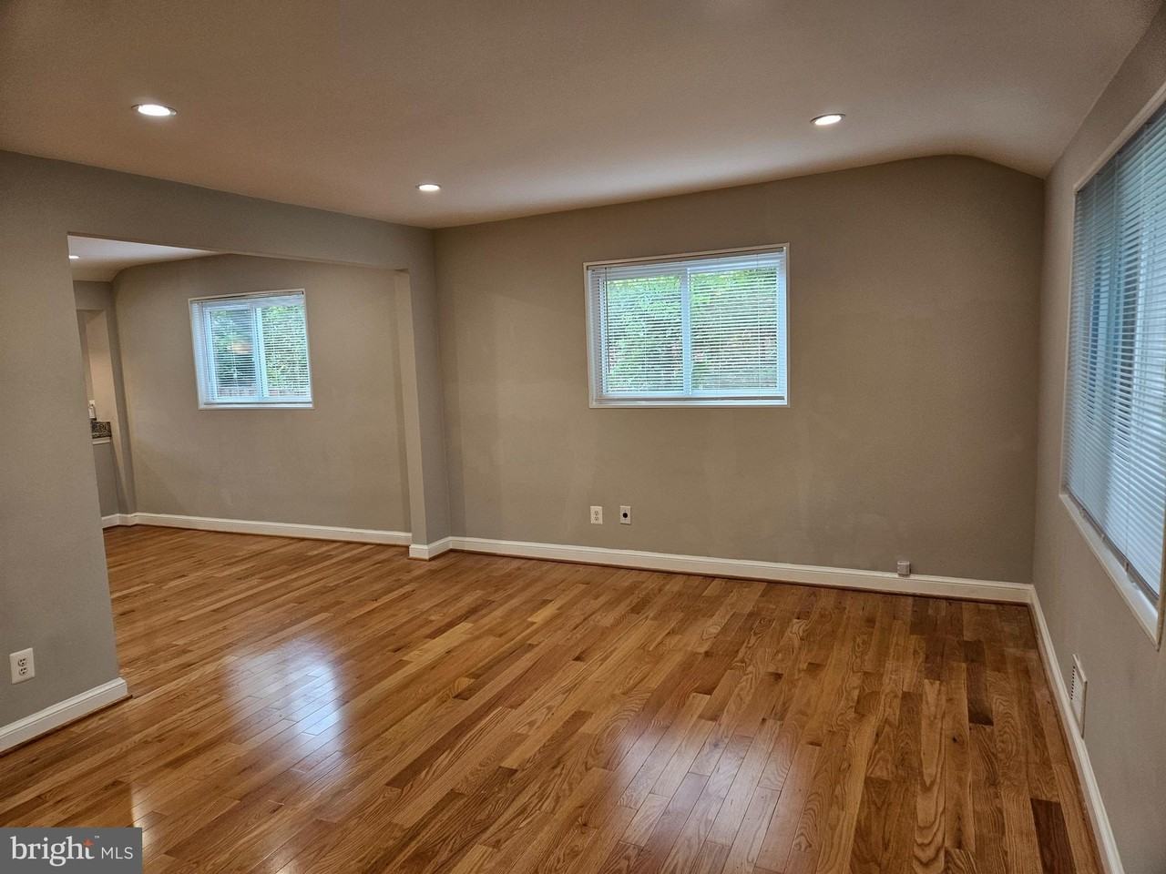 11102 Bucknell Dr - Photo 6 of 14