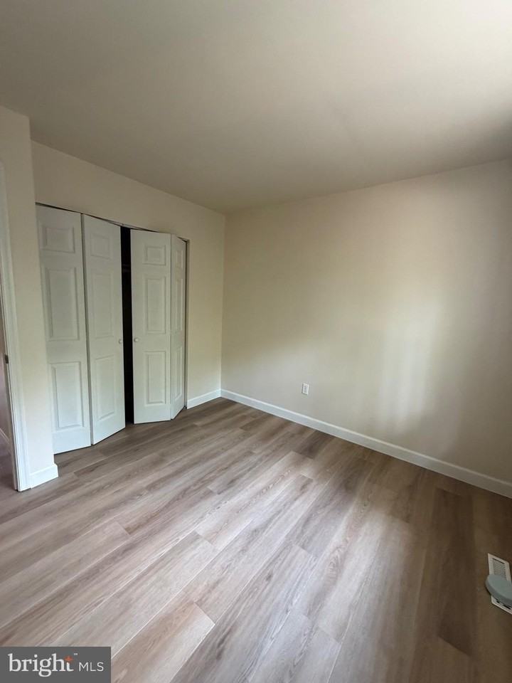 46857 Rogers Dr - Photo 7 of 18