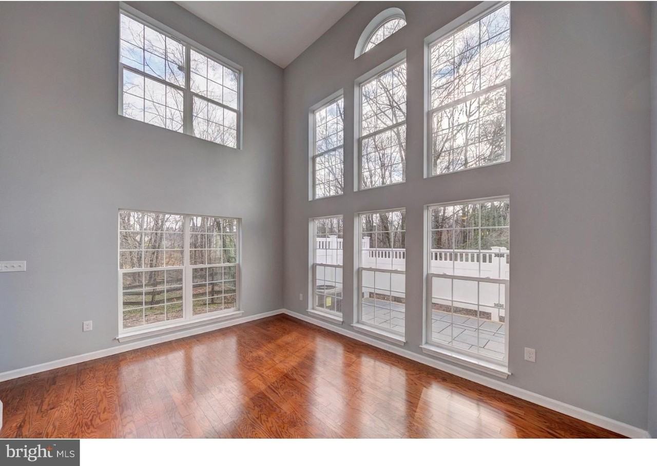 616 Pebble Creek Ct - Photo 2 of 25