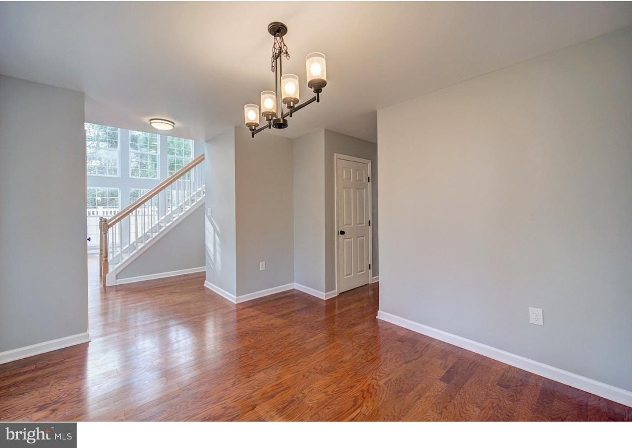 616 Pebble Creek Ct - Photo 6 of 25