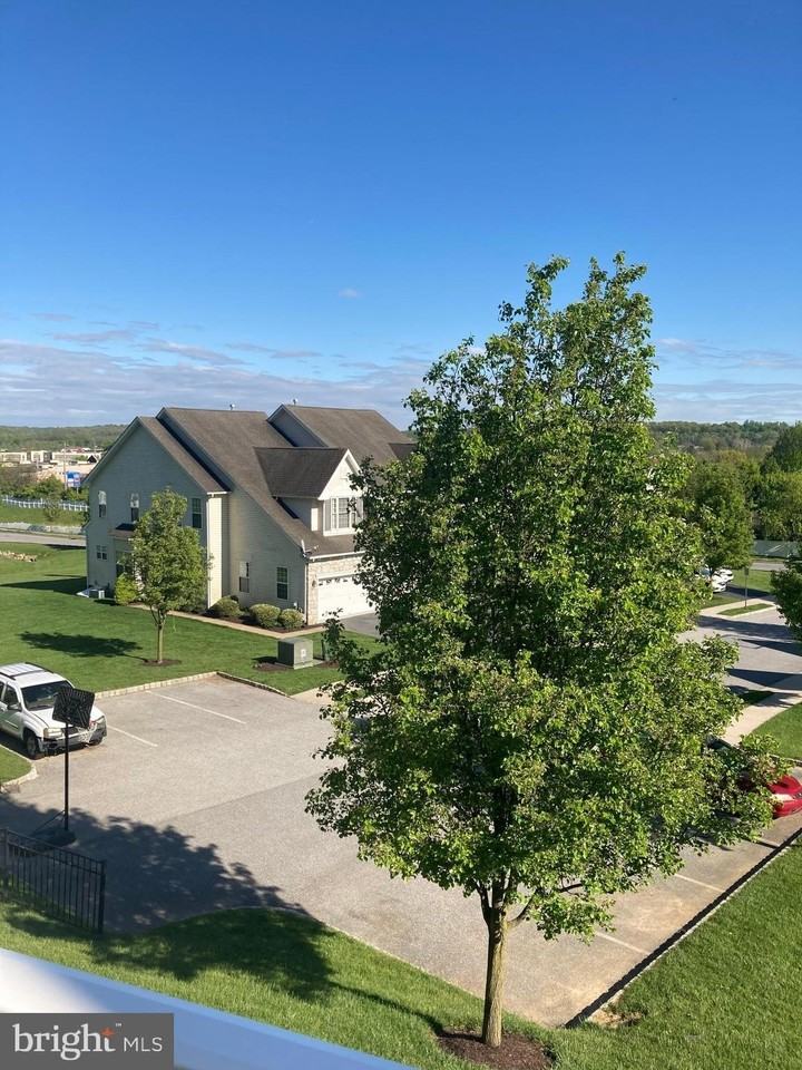 118 Madison Way - Photo 6 of 35