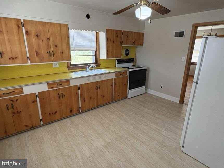 630 Vine St - Photo 4 of 18