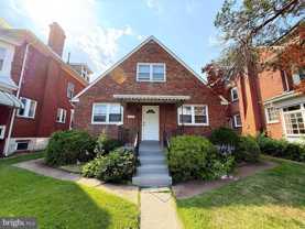 633 Noble St - Photo 1 of 1