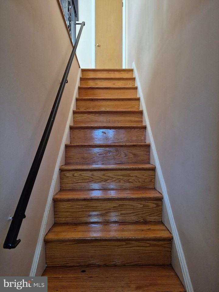 7254 Mansfield Ave #2ndFL - Photo 3 of 24