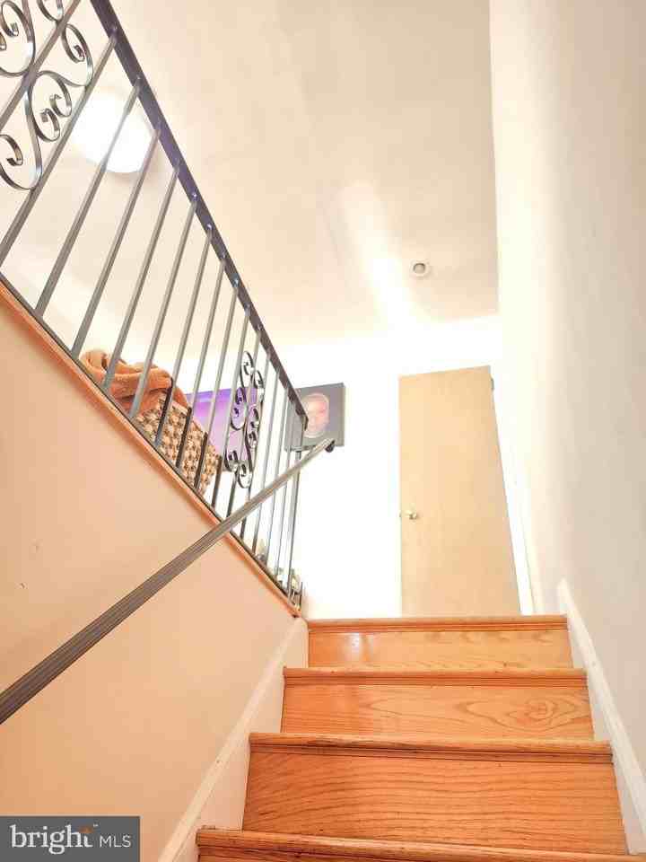 7254 Mansfield Ave #2ndFL - Photo 4 of 24