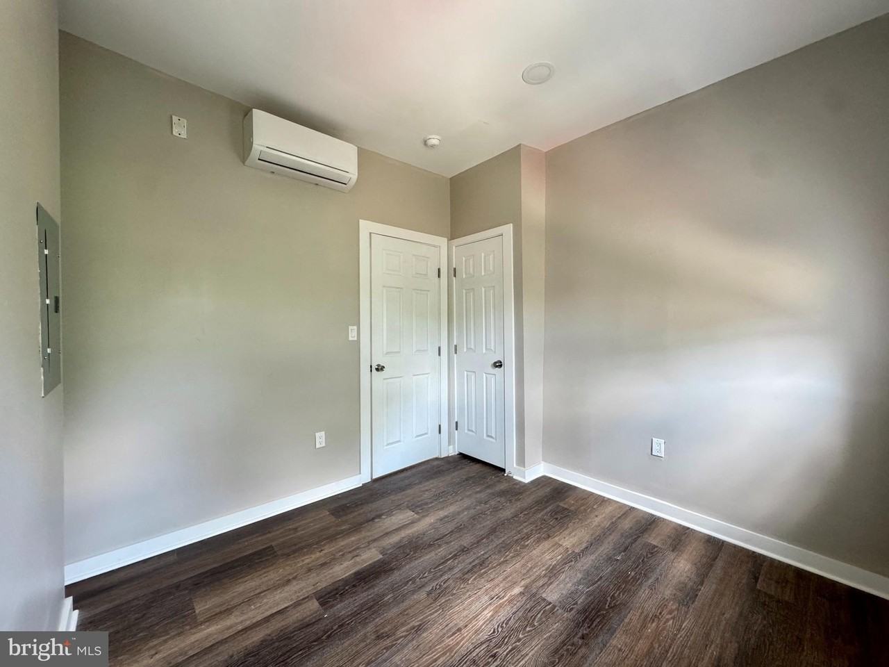 247 S 44th St #2 - Photo 4 of 6