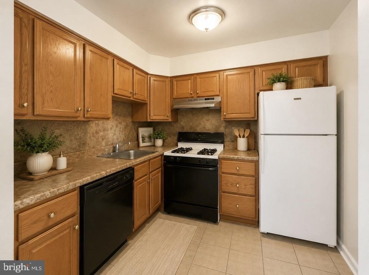 8828 Cottage St - Photo 3 of 12