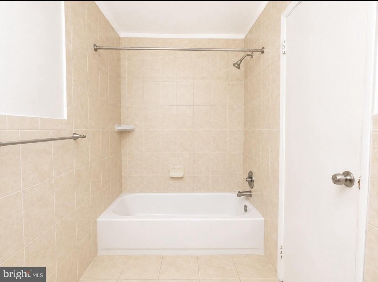 8828 Cottage St - Photo 7 of 12