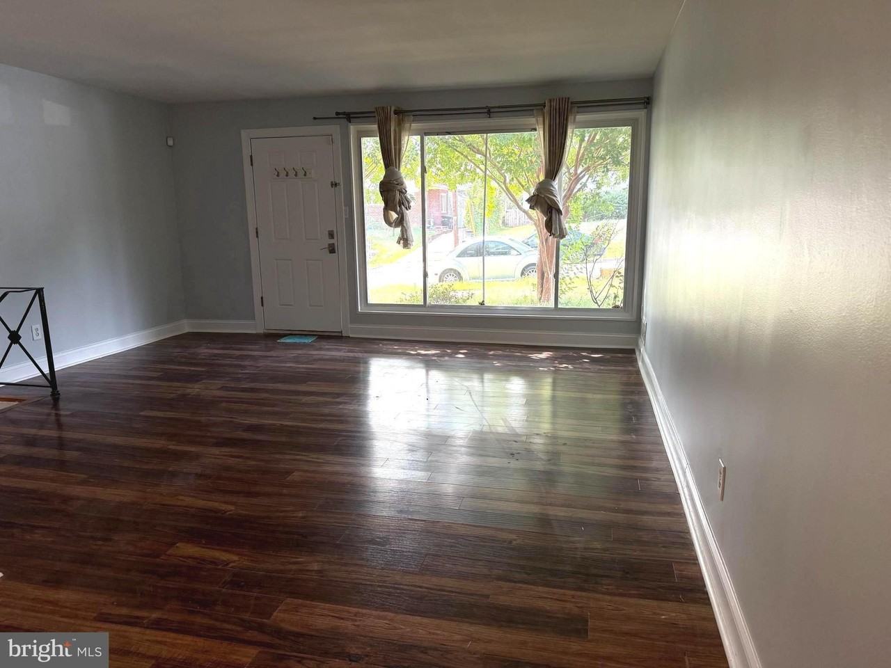 98 S Iris St - Photo 6 of 16