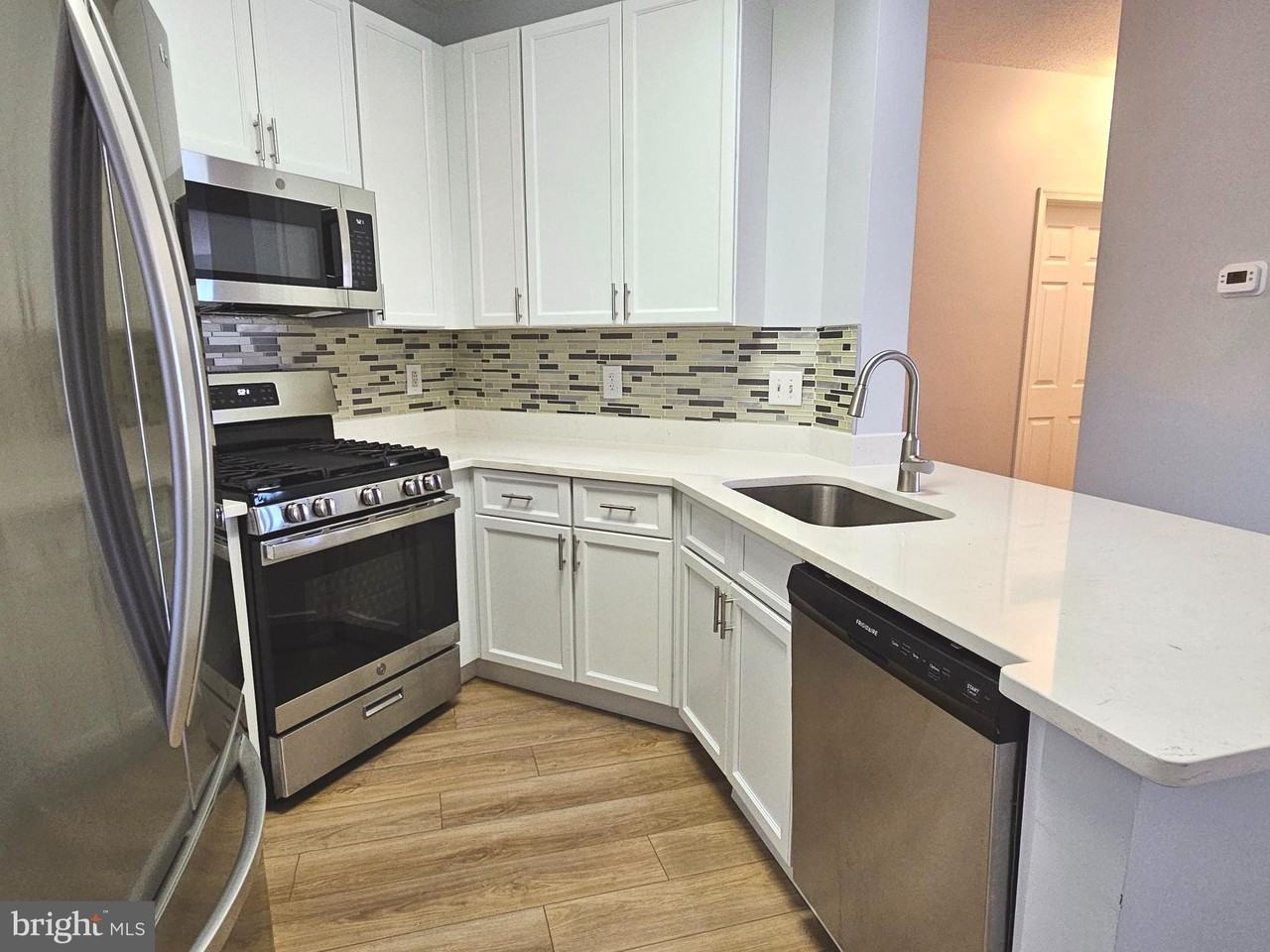6005 Rosebud Ln #301 - Photo 3 of 26
