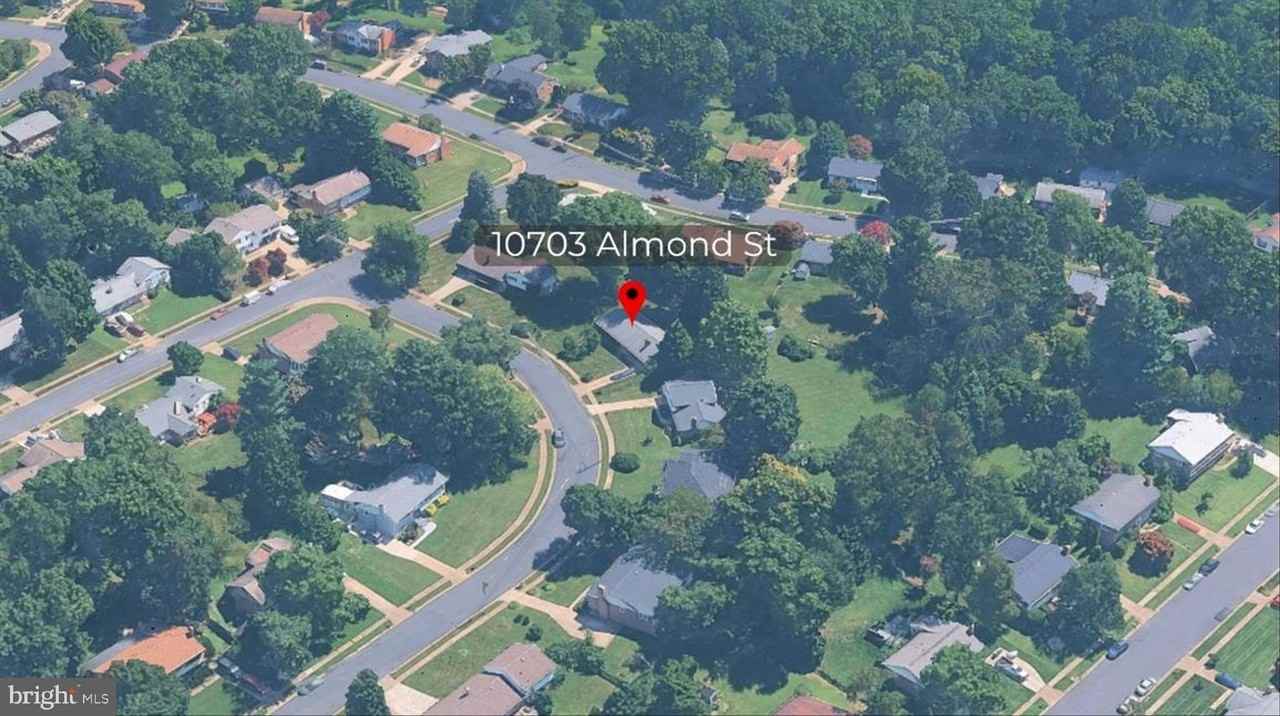 10703 Almond St - Photo 2 of 32