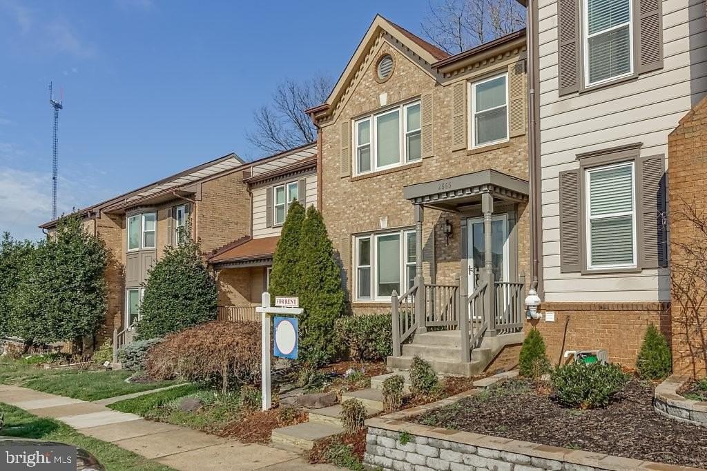 2866 Yarn Ct - Photo 2 of 45