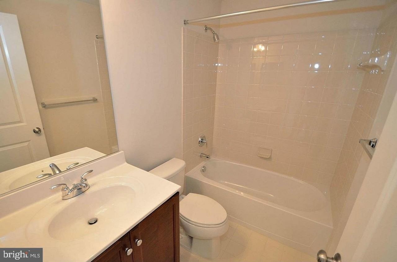 22816 Breezy Hollow Dr - Photo 7 of 36
