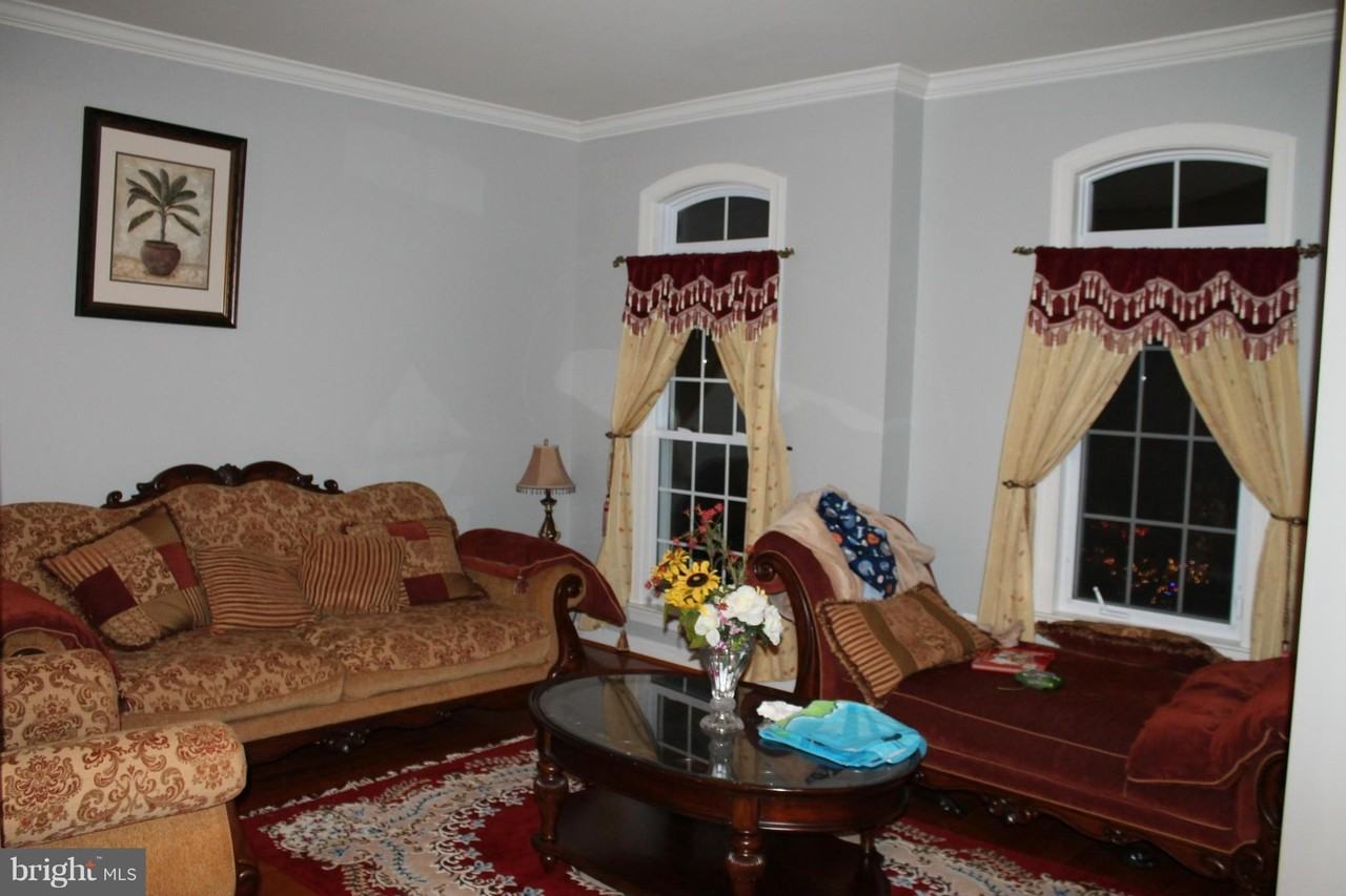 24907 Earlsford Dr - Photo 3 of 30