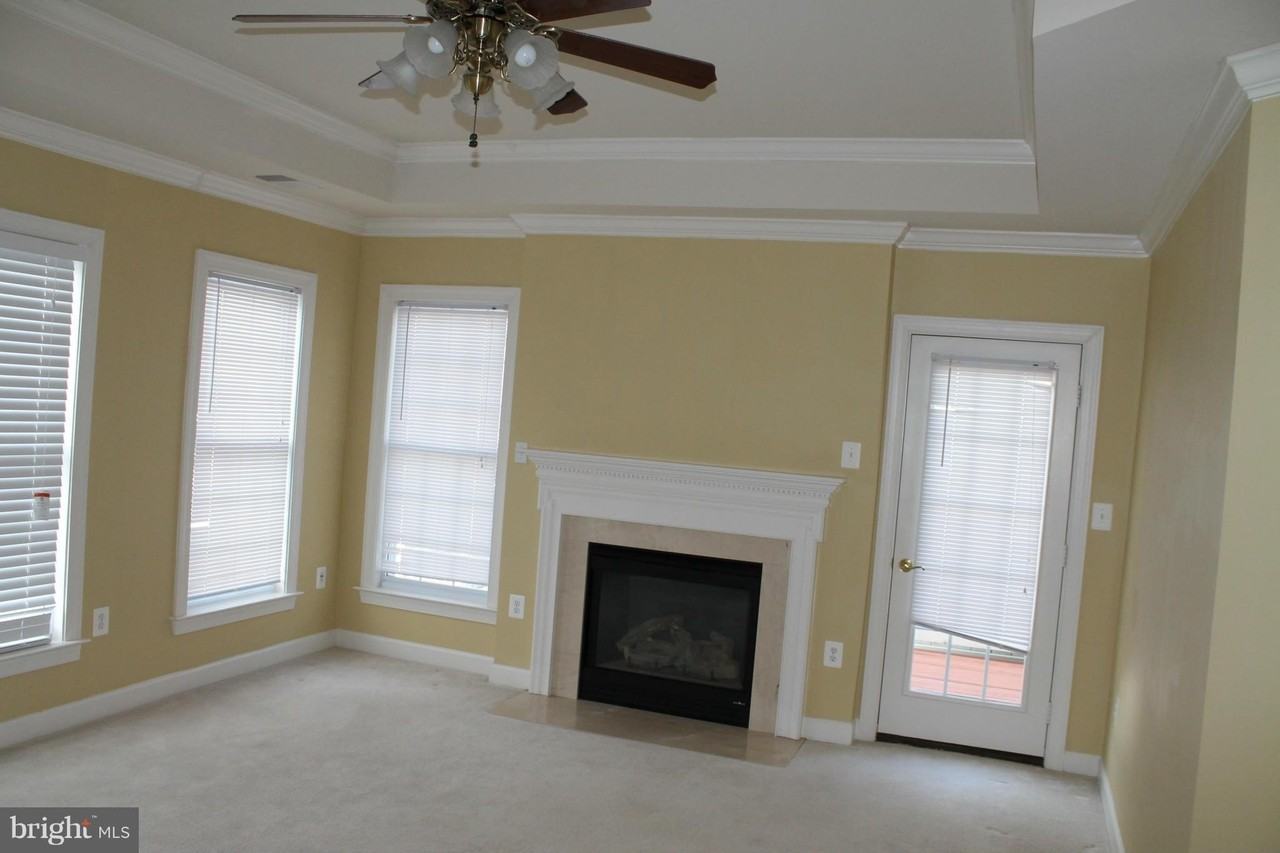 24907 Earlsford Dr - Photo 7 of 30