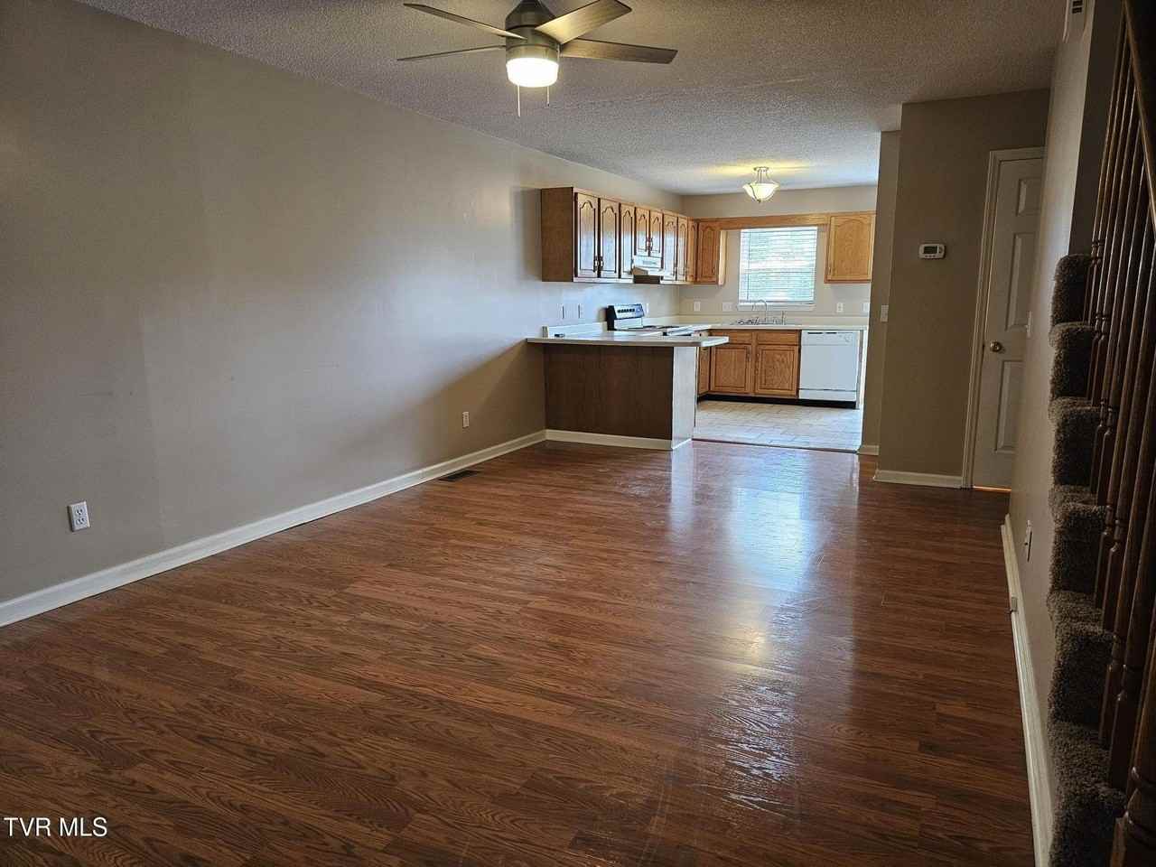 56 Tulip Grove Cir #1 - Photo 6 of 17