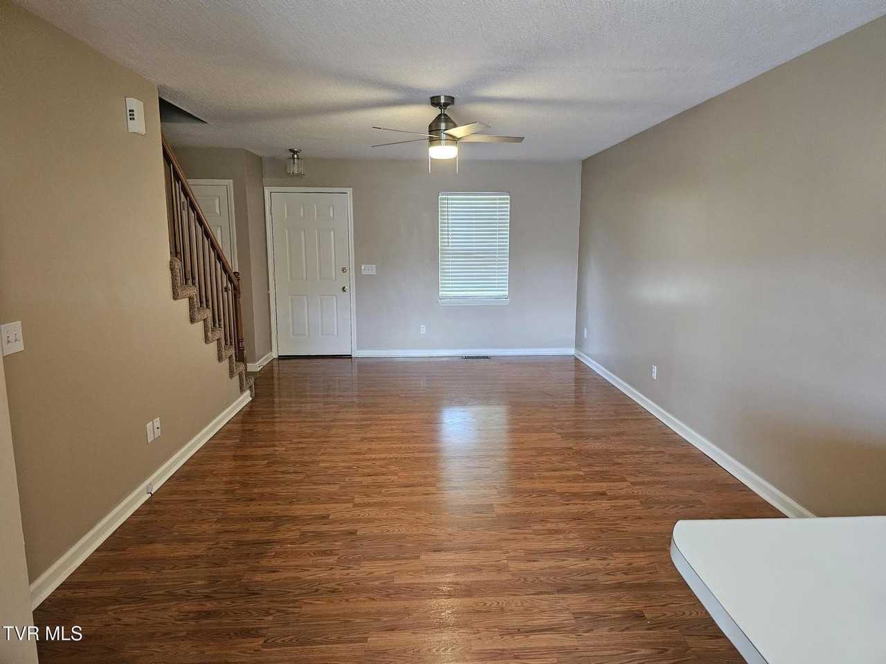 56 Tulip Grove Cir #1 - Photo 7 of 17
