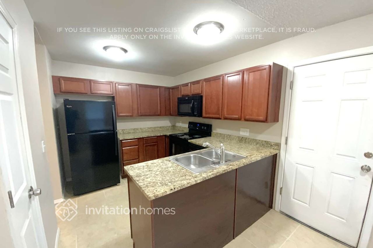 20355 E Buchanan Dr - Photo 6 of 17