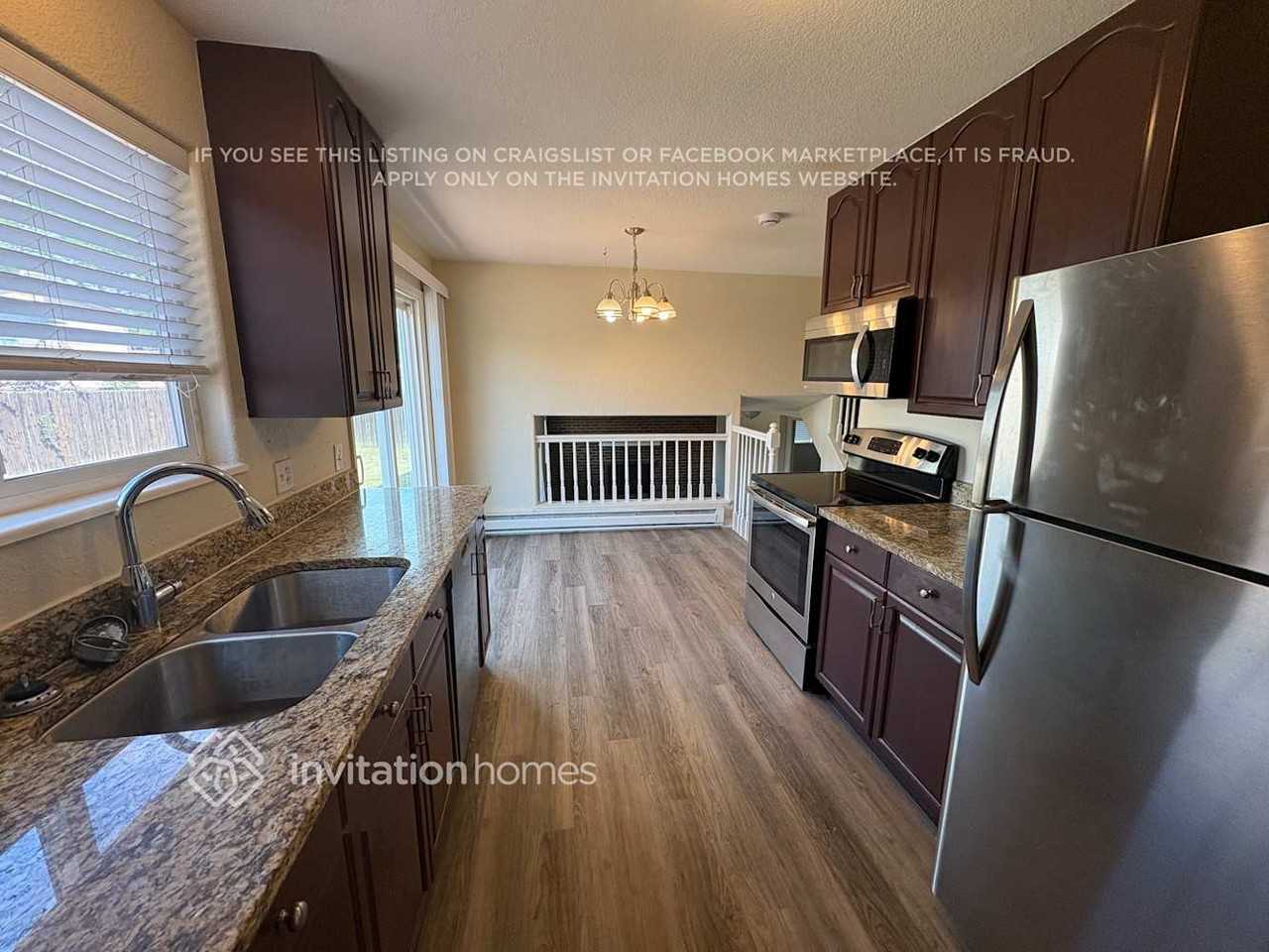 10885 Grange Creek Dr - Photo 7 of 18