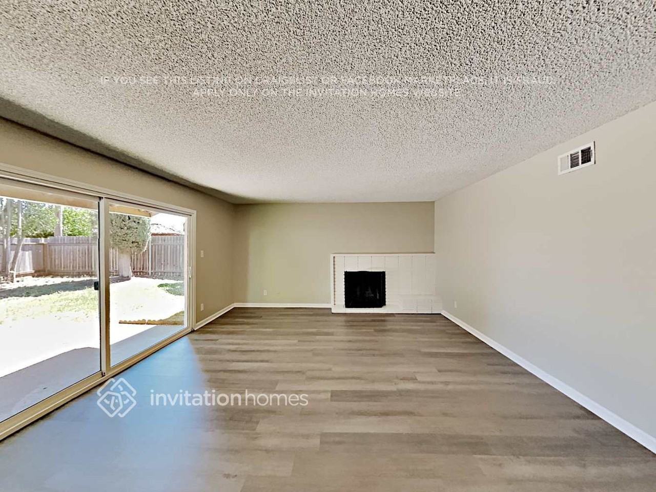 2501 Cordova Ln - Photo 3 of 15