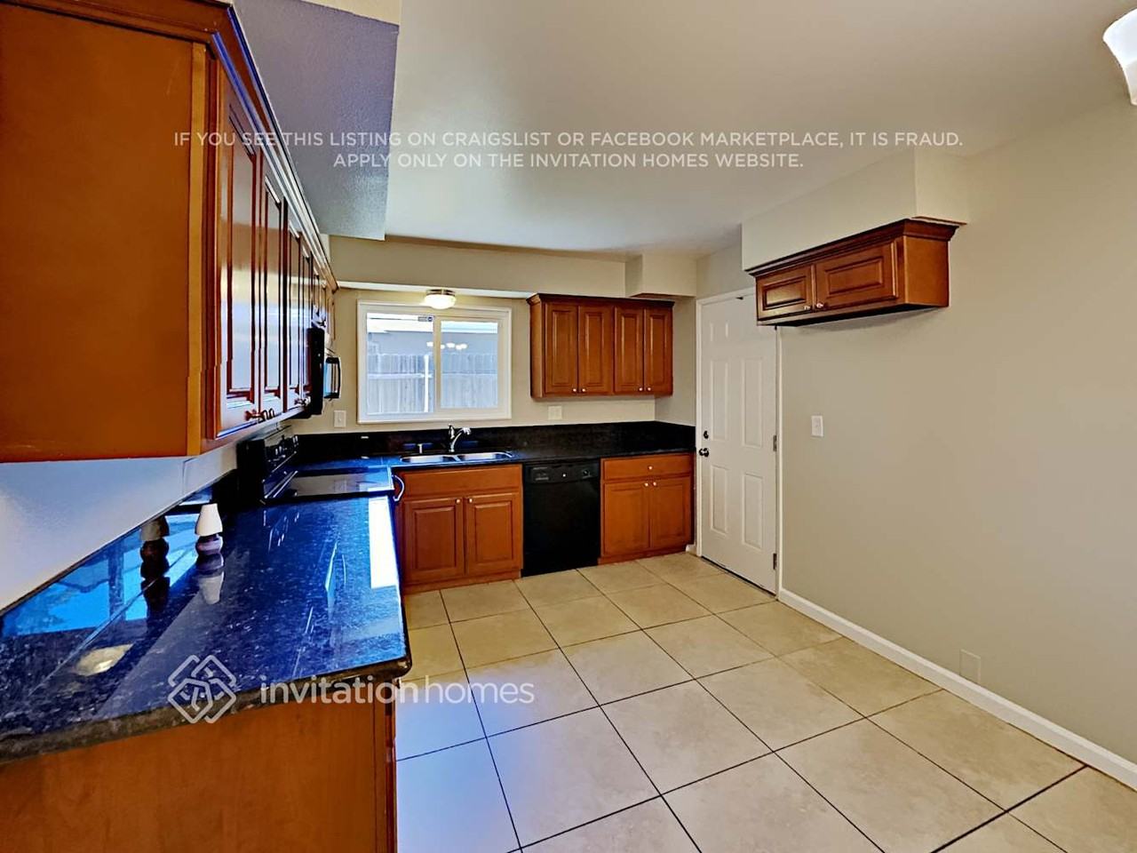 2501 Cordova Ln - Photo 6 of 15