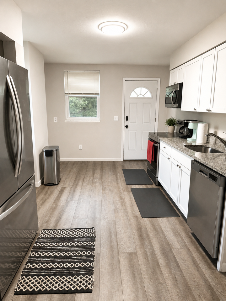 525 Farnsworth St #525 - Photo 3 of 6