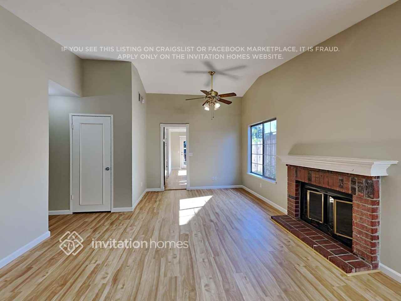 137 Catalpa Ln - Photo 3 of 10