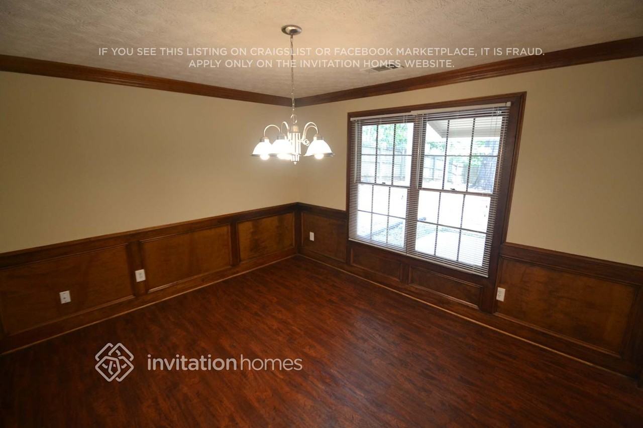 2870 Spring Ridge Cir - Photo 3 of 10