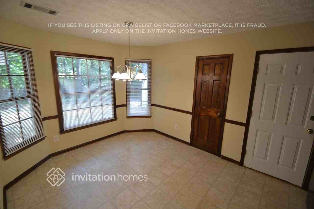 2870 Spring Ridge Cir - Photo 5 of 10