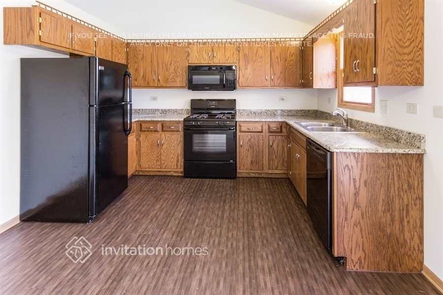 2305 Gustave Ln - Photo 3 of 18