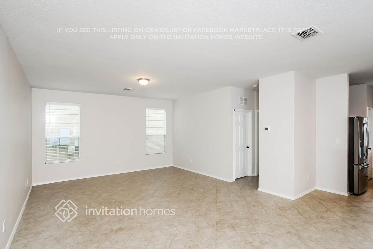 467 Walnut Crst - Photo 2 of 15