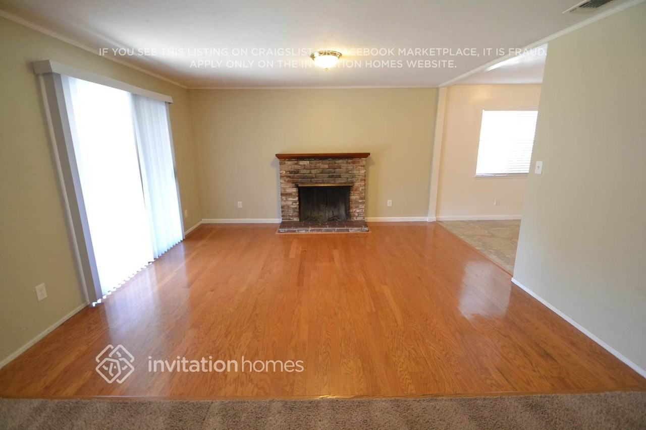 7740 Aptos Cir - Photo 3 of 10