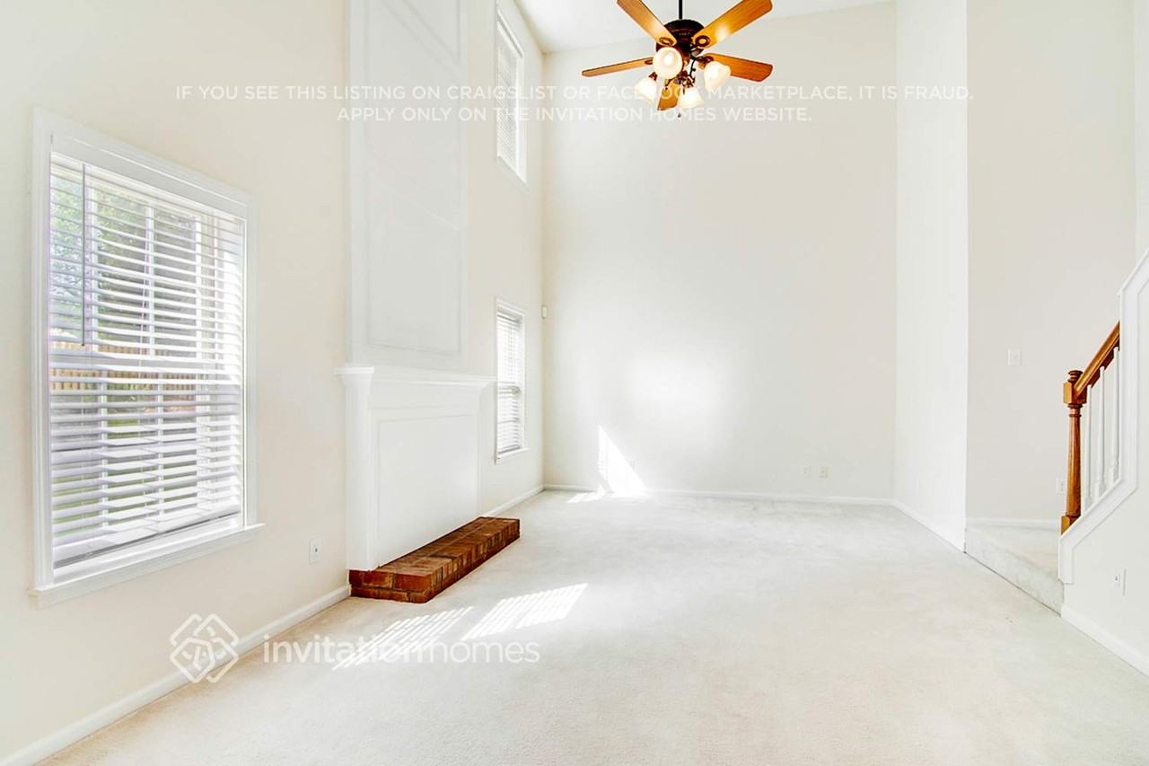 318 Winward Pointe Dr - Photo 7 of 30