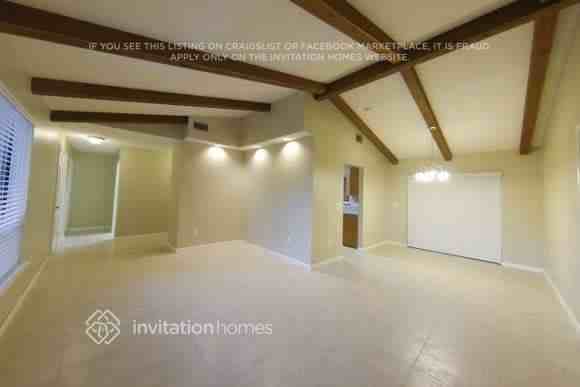 1901 Shower Tree Way - Photo 3 of 9