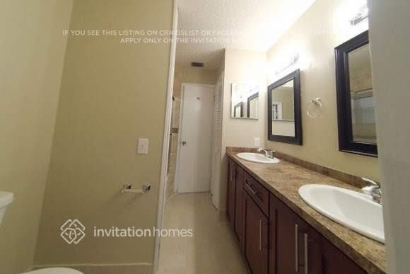 1901 Shower Tree Way - Photo 6 of 9