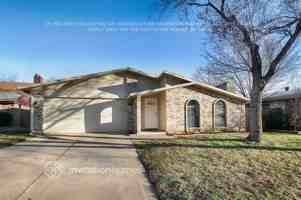 featured image of 4121 Staghorn Cir S