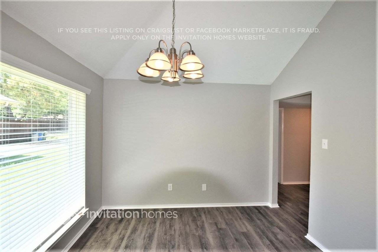 1517 Autumn Breeze Ln - Photo 7 of 29