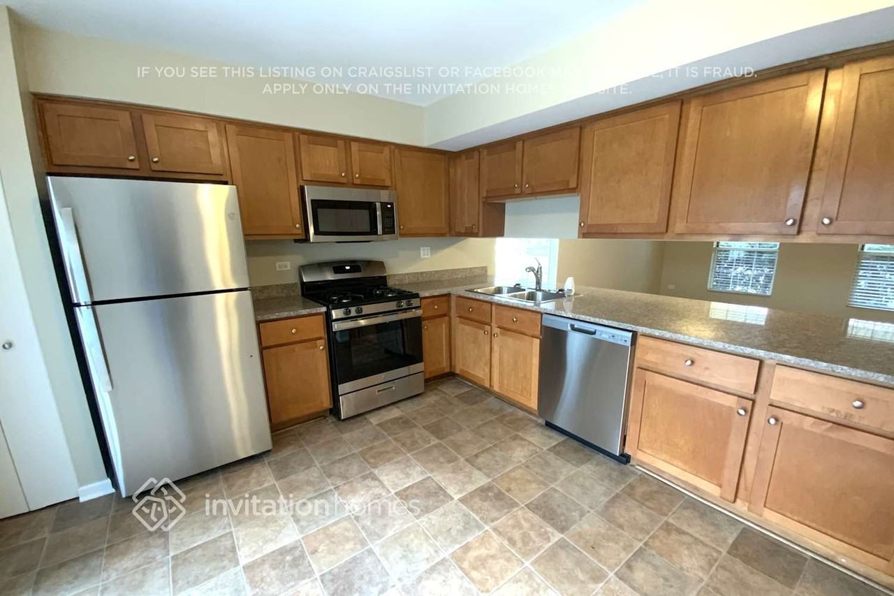 1225 Sebring Cir - Photo 6 of 20