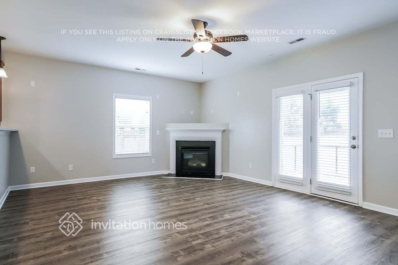 1309 Hosmer Ct - Photo 2 of 16